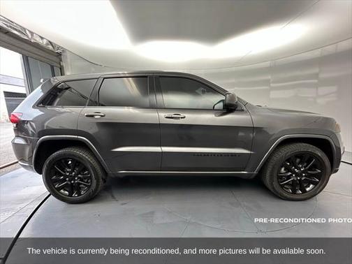 2021 Jeep Grand Cherokee Laredo