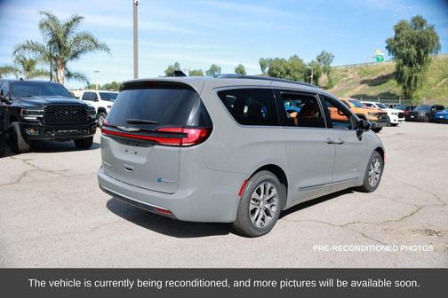 2023 Chrysler Pacifica L