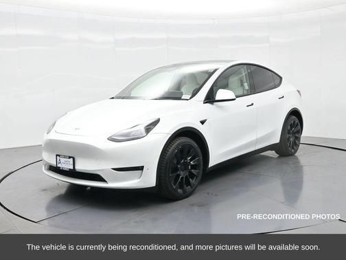 2022 Tesla Model Y Long Range Dual Motor All-Wheel Drive