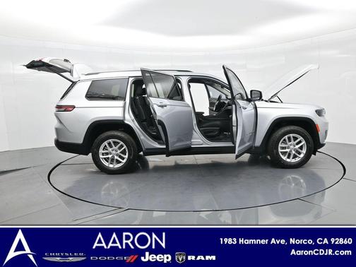 2022 Jeep Grand Cherokee L Laredo