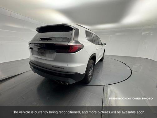 2025 GMC Acadia AWD Elevation