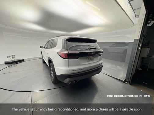 2025 GMC Acadia AWD Elevation