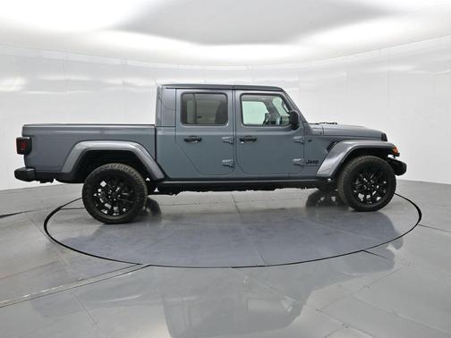 2024 Jeep Gladiator Sport