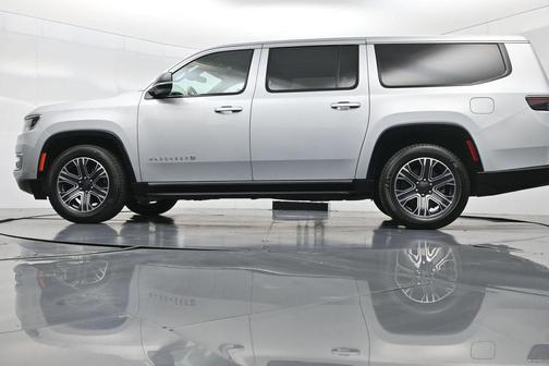 2024 Jeep Wagoneer L Series II 4x2
