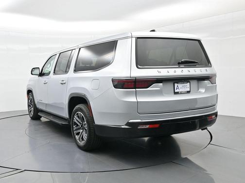 2024 Jeep Wagoneer L Series II 4x2
