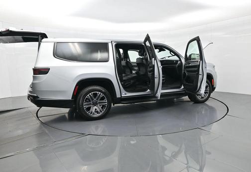 2024 Jeep Wagoneer L Series II 4x2