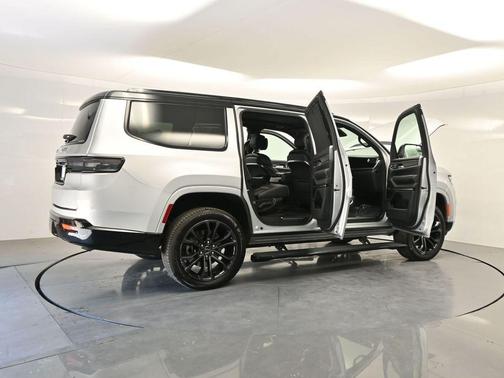 Silver Zynith 2024 Jeep Grand Wagoneer Series II 4x4