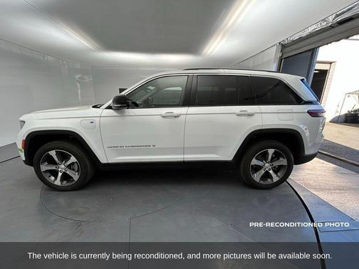 2022 Jeep Grand Cherokee 4xe Base