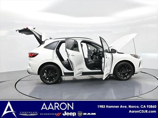 2023 Ford Escape ST-Line Elite