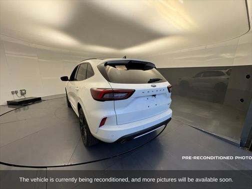 2023 Ford Escape ST-Line Elite