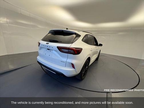 2023 Ford Escape ST-Line Elite