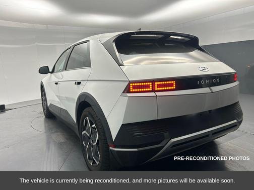 2024 Hyundai IONIQ 5 SE