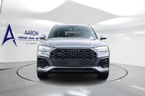 Daytona Gray Pearl Effect 2024 Audi Q5 e 55 S line Prestige
