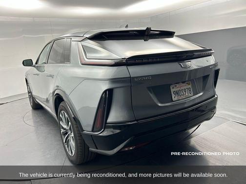 2024 Cadillac LYRIQ Sport