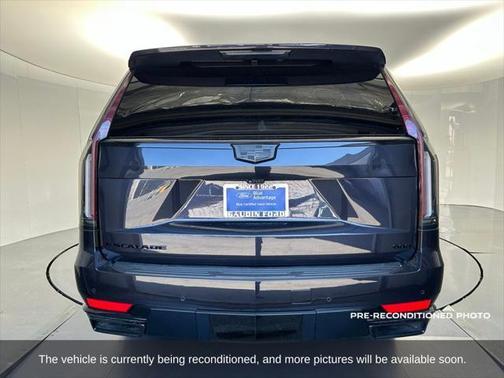 2022 Cadillac Escalade Sport Platinum