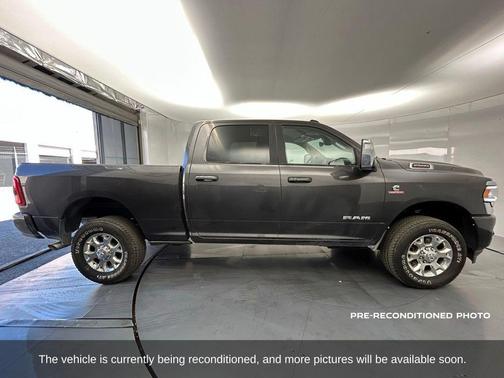 2024 RAM 2500 Laramie Crew Cab 4x4 6'4' Box