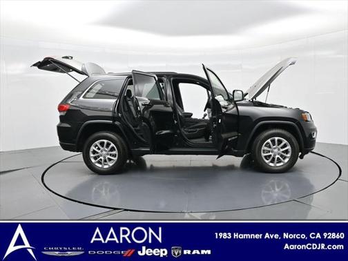 2022 Jeep Grand Cherokee Laredo