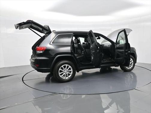 2022 Jeep Grand Cherokee Laredo
