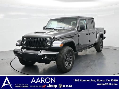 2025 Jeep Gladiator Sport S