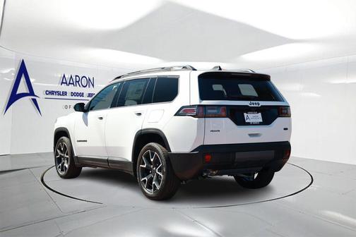 Bright White Clearcoat 2026 Jeep Cherokee Overland