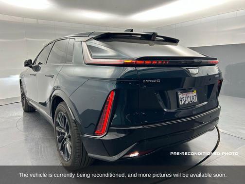 2024 Cadillac LYRIQ Sport