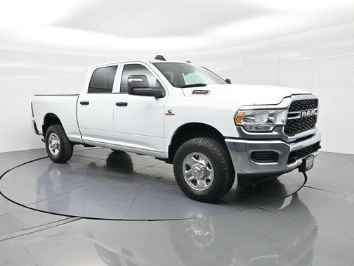 2024 RAM 2500 Tradesman Crew Cab 4x4 6'4' Box
