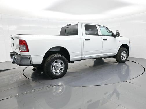 2024 RAM 2500 Tradesman Crew Cab 4x4 6'4' Box
