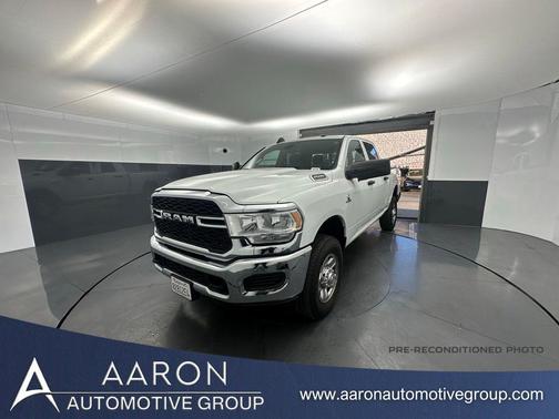 2024 RAM 2500 Tradesman Crew Cab 4x4 6'4' Box