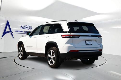 bright white clearcoat 2026 Jeep Grand Cherokee Limited