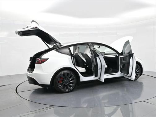 2023 Tesla Model Y Performance Dual Motor All-Wheel Drive