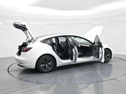 2020 Tesla Model 3 Standard Range