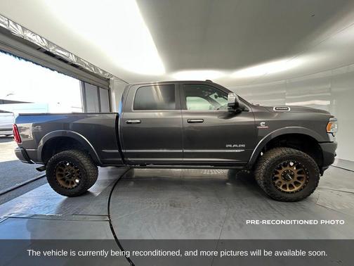 2019 RAM 2500 Limited Crew Cab 4x4 6'4' Box