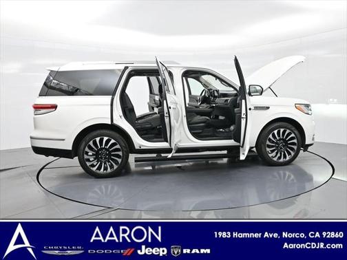 2022 Lincoln Navigator Black Label
