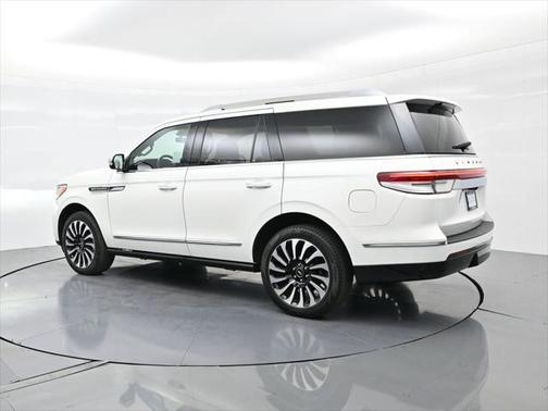 2022 Lincoln Navigator Black Label