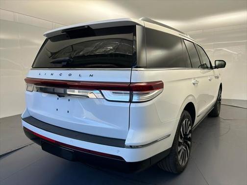 2022 Lincoln Navigator Black Label