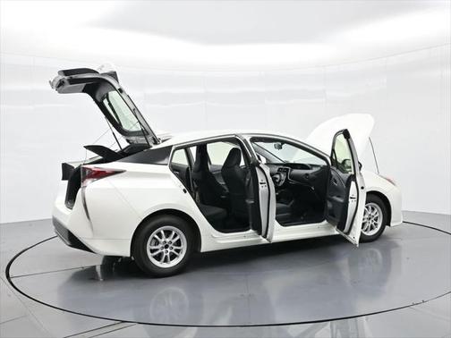 2016 Toyota Prius Two