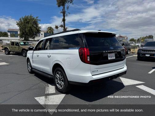 Oxford White 2025 Ford Expedition Max Active 4x4