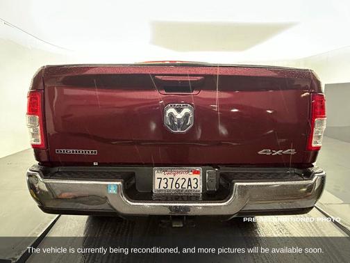 2020 RAM 2500 Big Horn Crew Cab 4X4 8' Box