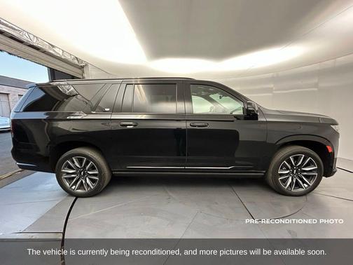 2022 Cadillac Escalade ESV Sport Platinum