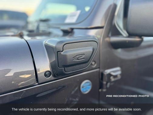 Granite Crystal Metallic Clearcoat 2025 Jeep Wrangler 4xe Sahara
