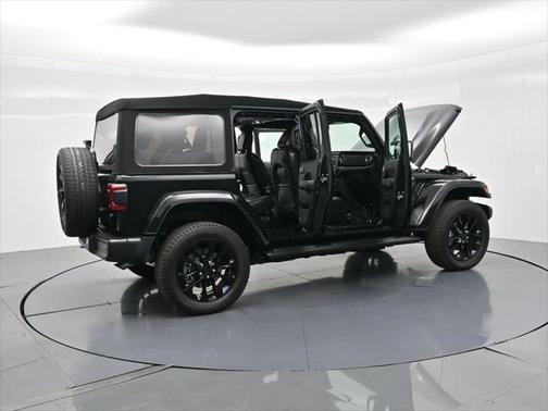 2022 Jeep Wrangler Unlimited 4xe Sahara