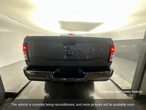 2022 RAM 3500 Tradesman Crew Cab 4x4 8' Box