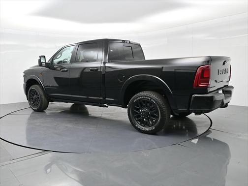 2025 RAM 3500 Limited Crew Cab 4x4 6'4' Box