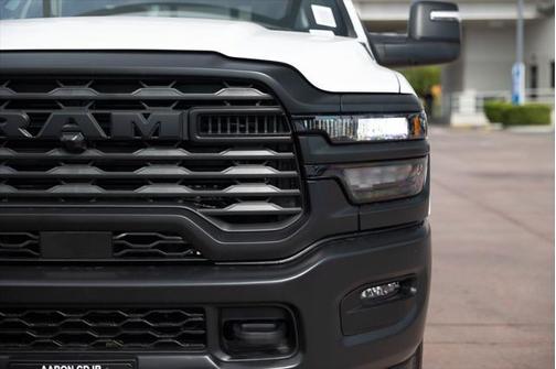 2025 RAM 2500 Tradesman Crew Cab 4x2 8' Box