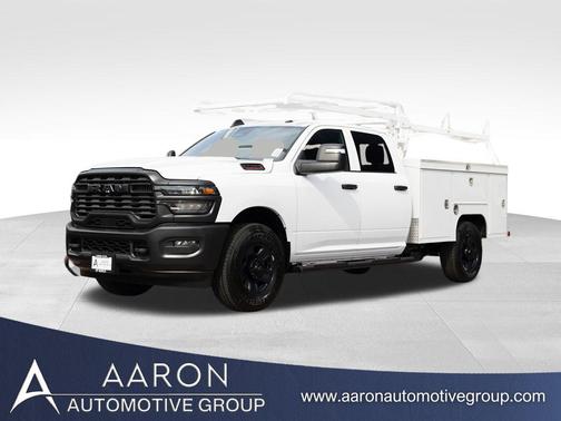 2025 RAM 2500 Tradesman Crew Cab 4x2 8' Box