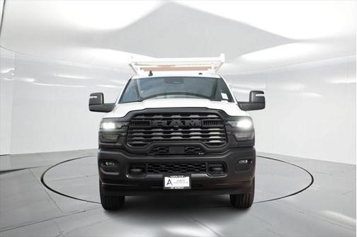 2025 RAM 2500 Tradesman Crew Cab 4x2 8' Box