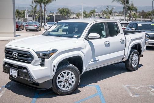 2024 Toyota Tacoma SR5