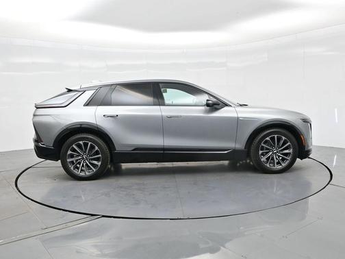 2025 Cadillac LYRIQ Sport