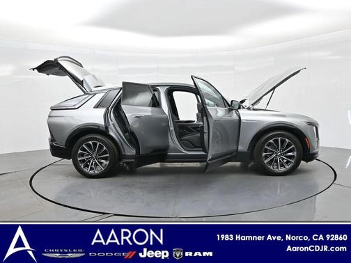 2025 Cadillac LYRIQ Sport