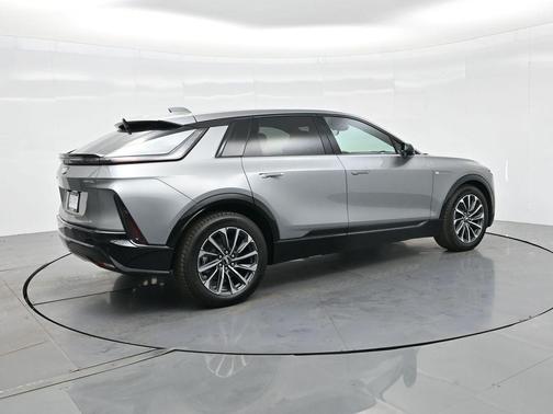 2025 Cadillac LYRIQ Sport